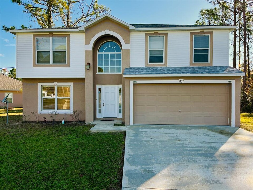 12 Radcliffe Dr in Palm Coast, FL - Building Photo