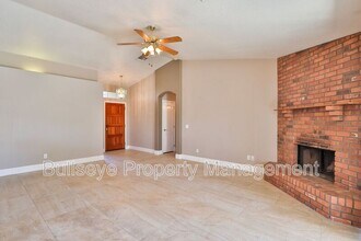 6341 E Ivy St in Mesa, AZ - Building Photo - Building Photo