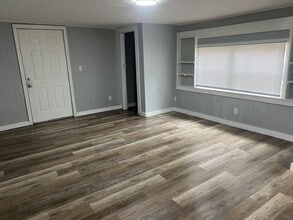 22 Collins St in Hattiesburg, MS - Building Photo - Building Photo