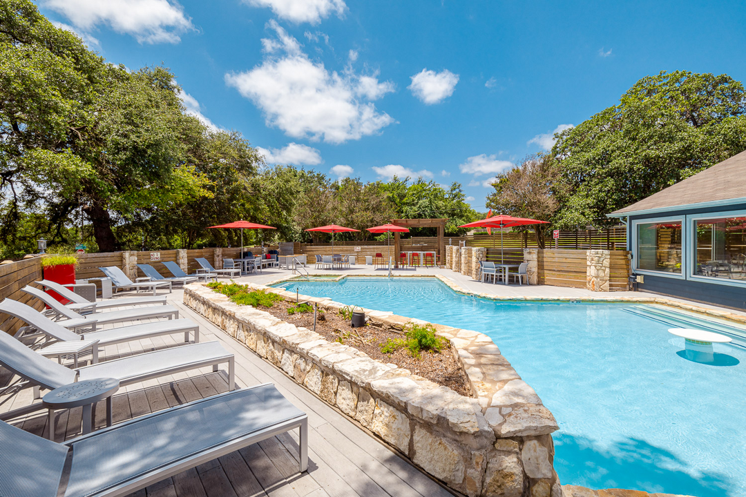 Melrose Trail Apartments in Austin, TX - Foto de edificio