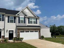 10476 Dalton Woods Ct NW, Unit 6-617 in Huntersville, NC - Building Photo