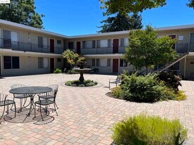 1651 Detroit Ave in Concord, CA - Building Photo