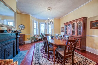 411 10th St in Oakmont, PA - Building Photo - Building Photo