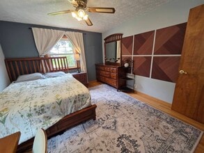 880 Marshall Rd in Rochester, NY - Building Photo - Building Photo