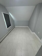 41 Hobson Ave in Saint James, NY - Building Photo - Building Photo