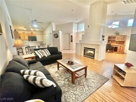 9708 Fionna Ln in Las Vegas, NV - Building Photo