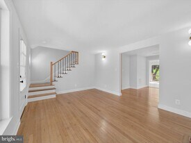 9325 Brentsville Rd in Manassas, VA - Building Photo