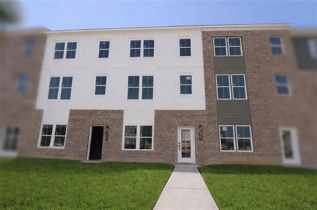 2821 Beacon Bend Xing