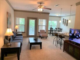 70 Venue Wy in Alpharetta, GA - Building Photo