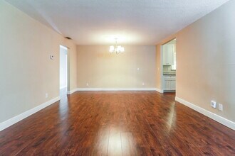 246 Las Palmas St in Royal Palm Beach, FL - Building Photo - Building Photo