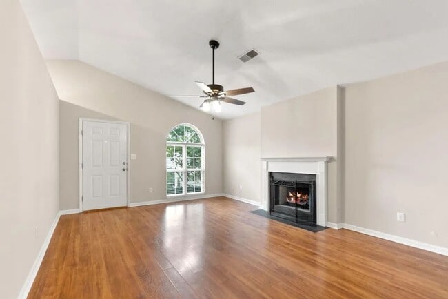 2512 Cashel Ct in Lexington, KY - Building Photo - Building Photo