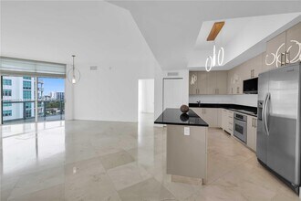 3131 NE 188th St, Unit 1005 in Aventura, FL - Foto de edificio - Building Photo