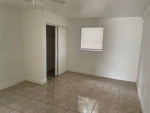 2329 NE 173rd St in North Miami Beach, FL - Building Photo - Building Photo