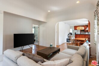 2310 Manning Ave in Los Angeles, CA - Building Photo - Building Photo