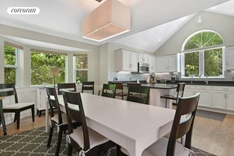 15 E Gate Rd in Wainscott, NY - Building Photo - Building Photo