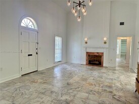 765 N Greenway Dr in Coral Gables, FL - Building Photo