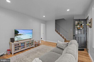 1232 Peggy Dr in Hummelstown, PA - Building Photo - Building Photo