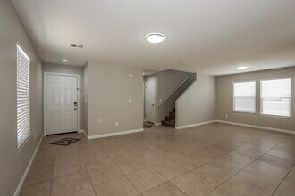 3121 Cerone Ct in Las Vegas, NV - Foto de edificio - Building Photo