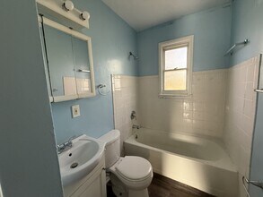 3718 Charloe Ct in Cincinnati, OH - Building Photo - Building Photo