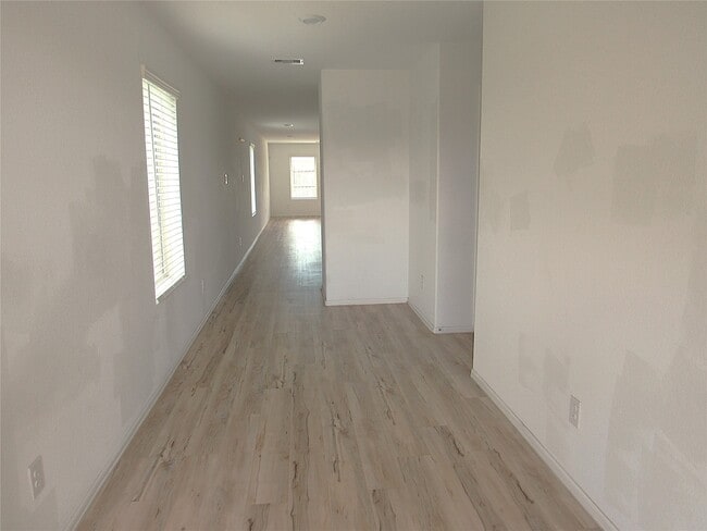 8831 Bar Hbr Dr in Baytown, TX - Foto de edificio - Building Photo