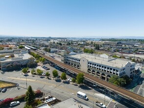 Village Haus in Oakland, CA - Building Photo - Building Photo