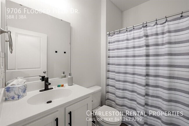 9706 Flooded Field Dr in Ladson, SC - Foto de edificio - Building Photo