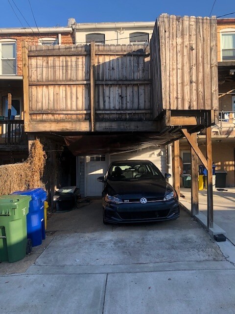 property at 825 W 34th St