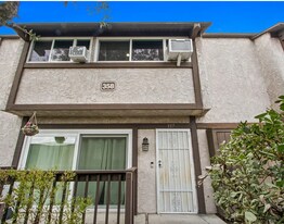 358 Miraleste Dr in Los Angeles, CA - Building Photo