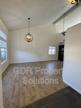 8016 Oso Escondido Dr NE in Albuquerque, NM - Building Photo - Building Photo