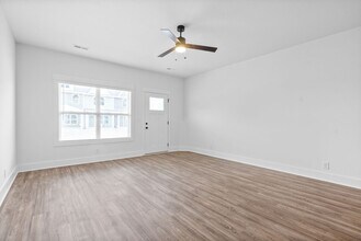 304 Front Rdg Cir in Clarksville, TN - Building Photo - Building Photo