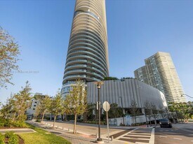 500 Alton Rd in Miami Beach, FL - Building Photo