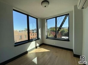 561 4th Ave in Brooklyn, NY - Building Photo - Building Photo