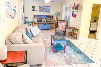 2127 28th St in Galveston, TX - Building Photo - Building Photo