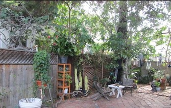 1243 N Formosa Ave in West Hollywood, CA - Foto de edificio - Building Photo