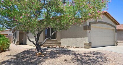 5566 W Acacia Blossom Pl in Marana, AZ - Building Photo - Building Photo