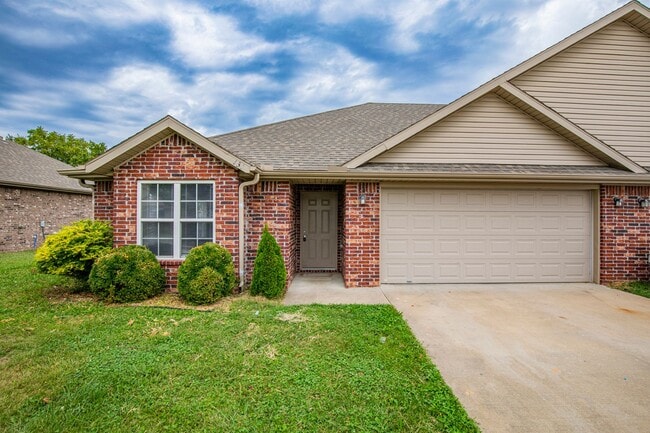 property at 131 Foxglove St