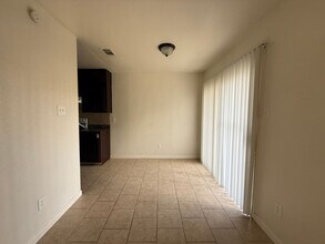 3003 Lake Rd in Killeen, TX - Building Photo - Building Photo