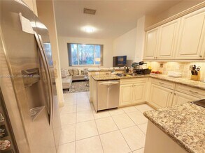 1122 SW 158th Ave in Pembroke Pines, FL - Building Photo - Building Photo