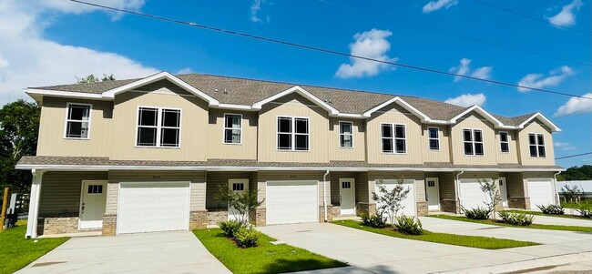 814 Carlton St in Crestview, FL - Building Photo - Building Photo