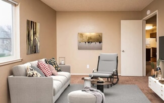 Park Club Apartments in Rohnert Park, CA - Building Photo