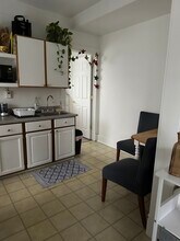 723 Lawrence St - Utilities Included in Ann Arbor, MI - Foto de edificio - Building Photo