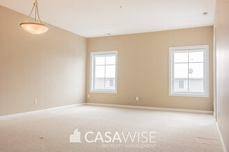 160-160 Magrath Rd NW in Edmonton, AB - Building Photo - Building Photo