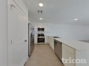 1718 Serenity Moon Dr in Crosby, TX - Foto de edificio - Building Photo