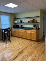 583 Washington Ave, Unit 2 in Portland, ME - Building Photo