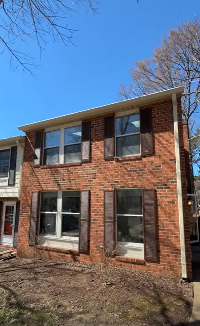 property at 1773 Robins Nest Ct