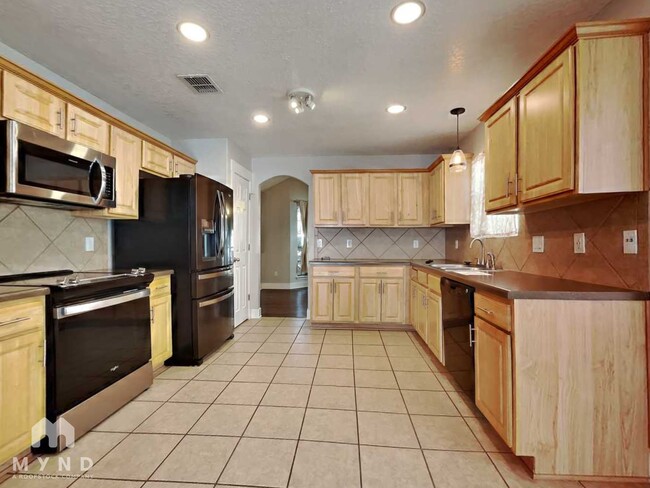 7842 Sterling Manor in Converse, TX - Foto de edificio - Building Photo