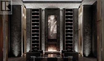 55 Charles St E in Toronto, ON - Building Photo