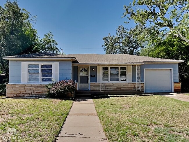 property at 2805 36th St