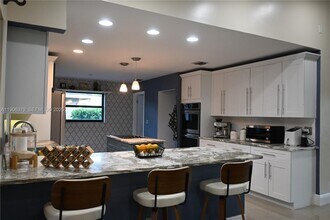 14229 Stirrup Ln in Wellington, FL - Foto de edificio - Building Photo