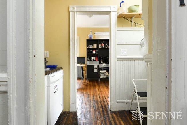 26 Porter St, Unit 1 in Cambridge, MA - Foto de edificio - Building Photo